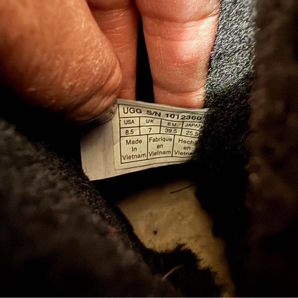 UGG Women's Black Winter Boots - Picture 6 of 7